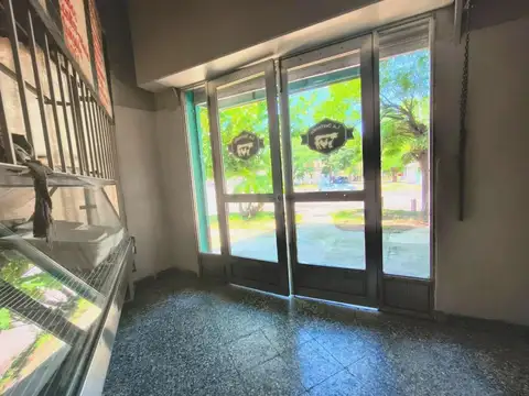 Local en Alquiler en Lomas de Zamora, $ 900.000