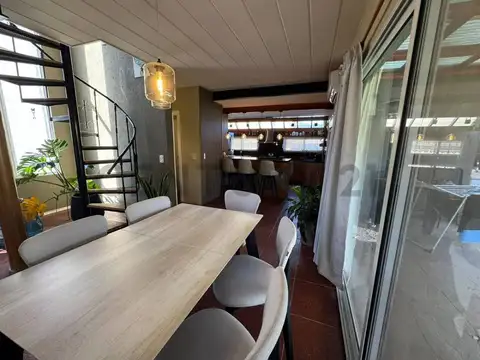 VENTA CASA 5 AMBIENTES, EL CAZAL ESCOBAR