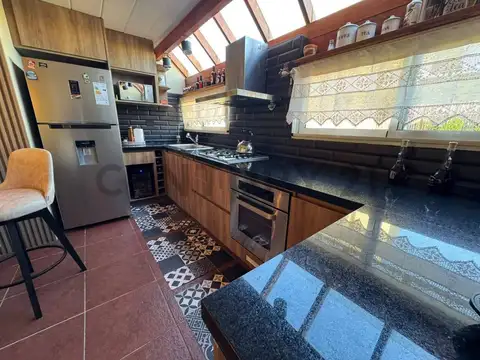 VENTA CASA 5 AMBIENTES, EL CAZAL ESCOBAR