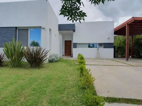 BARRIO EL CANTON - LIBERTAD al 300