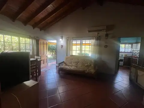 Casa 3 ambientes con 2 baños