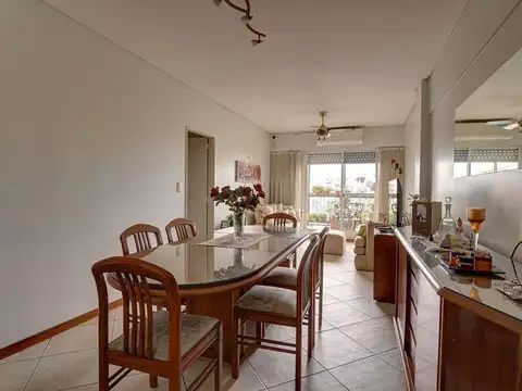 VENTA DEPARTAMENTO 4 AMB EN FLORESTA Y COCHERA