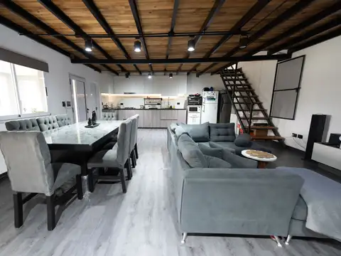 CASA 2 DORMITORIOS VENTA CITY BELL PARQUE Y PILETA