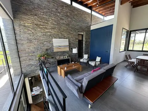Casa en Venta en La Unión, USD 320.000