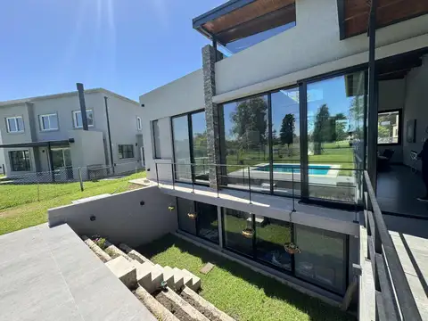 Casa en Venta al Oeste
