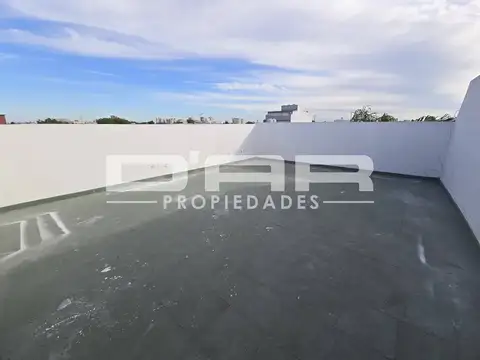 Hermoso Ph De 3 Ambientes En Dúplex Con Terraza Al Frente - Carhue 1600