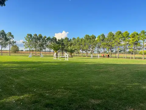 Excelente chacra con instalaciones ecuestres en Cortines, Luján