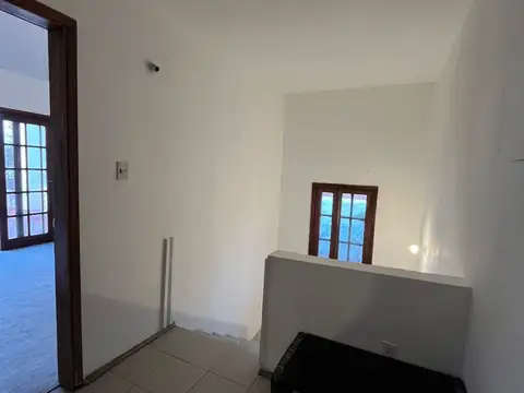 Casa en Alquiler con 1 cochera