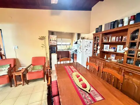Casa 4 ambientes con 1 baño
