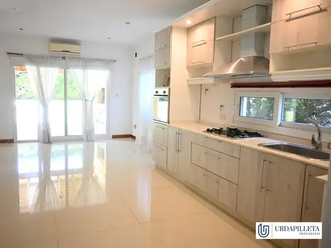 Casa en  Alquiler en La Lomada de Pilar