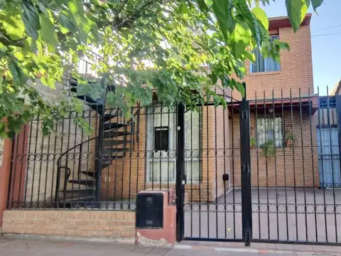 VENTA CASA + DEPARTAMENTO GUAYMALLÉN 