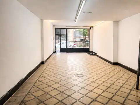 Local en Alquiler en Monserrat, $ 800.000