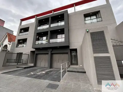 Av. Hipólito Yrigoyen 7700