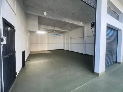 Galpón- Deposito - Comercial / Industrial