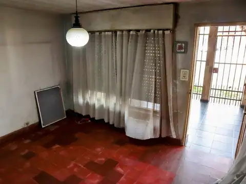 VENTA Casa MultiFAMILIAR dos Plantas 6 Amb