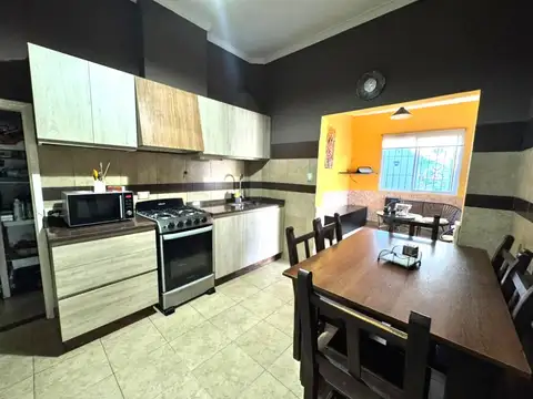 Depto Tipo Casa en Venta con 1 cocheras