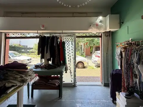 Local en Alquiler en Florida, $ 1.600.000