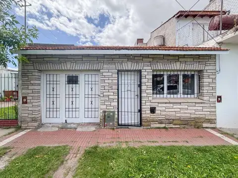 Depto Tipo Casa en Venta de 2 ambientes