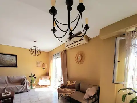 Departamento 4 ambientes con 2 baños