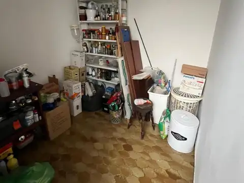 Venta. Permuta. 4 Amb + dep. 110m². Ayacucho y Paraguay.