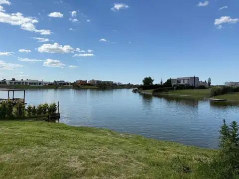 Lote a laguna. San Sebastian. Área 6. Escriturado
