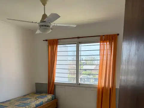 Casa en alquiler en Roldan - 2 Dormitorios
