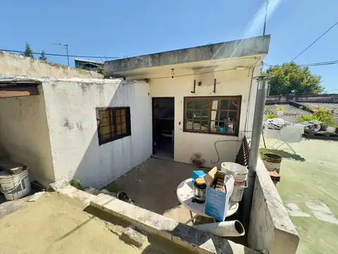 VENTA DE  GALPON  + 2 viviendas a refaccionar