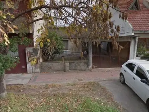 CASA A REFACCIONAR/LOTE PROPIO 329MT2/LANUS ESTE