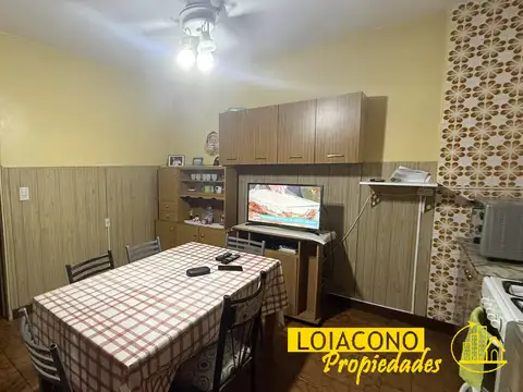 Depto Tipo Casa en Venta en Pompeya, USD 50.000