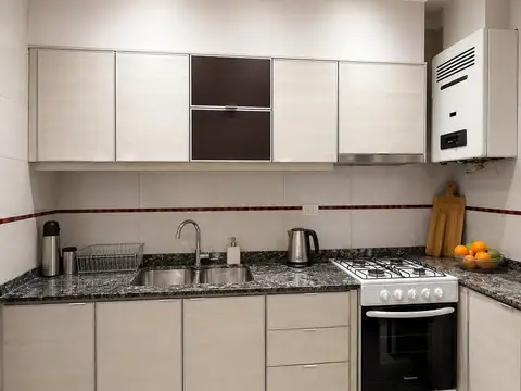 Casa 7 ambientes con 2 baños