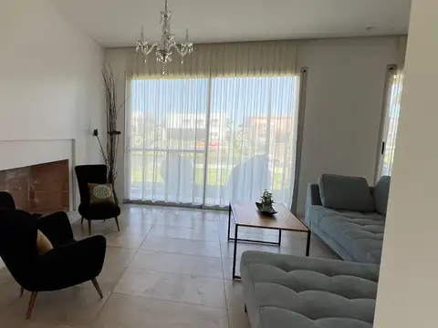 Casa en Venta al Lago - Ceibos, Puertos del Lago