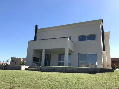 Casa en Venta en Puertos - Barrio Ceibos, USD 460.000