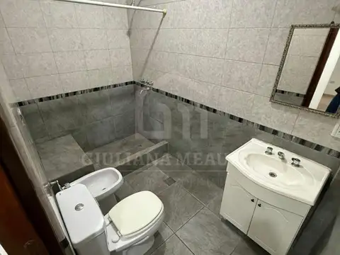 Departamento en Alquiler en Isidro Casanova, $ 470.000