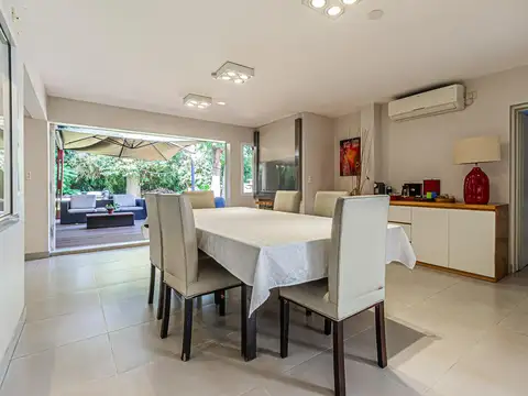 Casa en Alquiler de 4 dormitorios