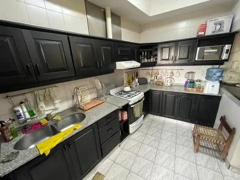Casa 6 ambientes con 3 baños