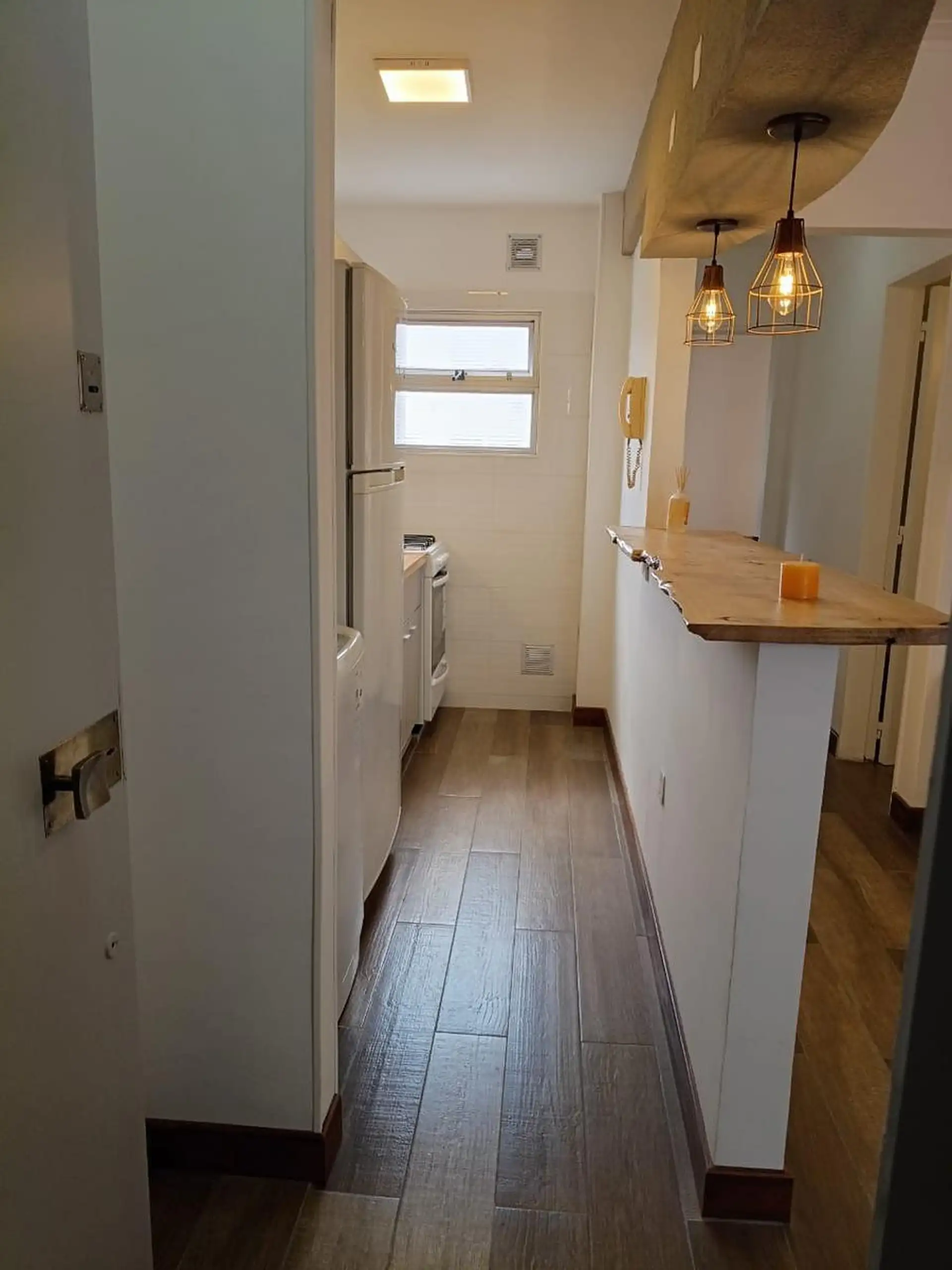 VENTA - Departamento 2 ambientes amoblado a 150 metros de Plaza Mitre