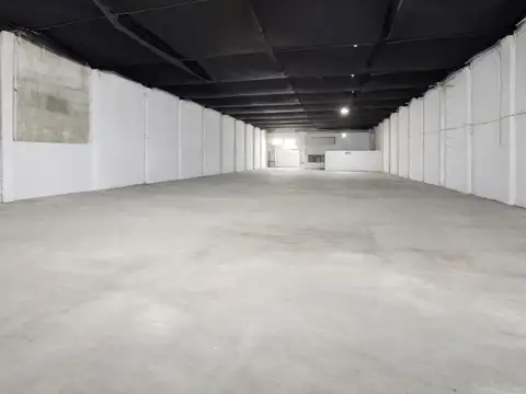 Garibaldi y Martin C. Martínez | Galpón 1.423 m2