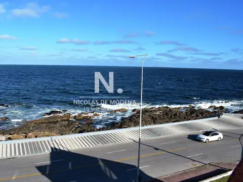 Casa 5 ambientes con 4 baños