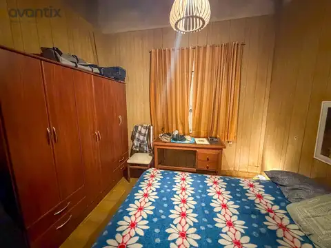Casa 6 ambientes con 2 baños