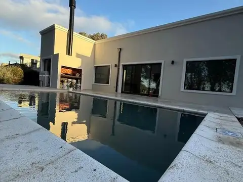 Casa Quinta 3 ambientes en Barrancas de San Benito Country Club