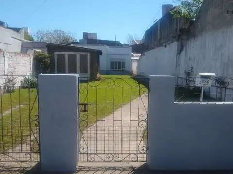 Casa - Venta - Argentina, Lanús - AV. RIVADAVIA  2047