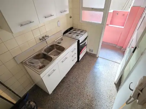 2 AMB - COCINA SEPARADA - LAVADERO INDEPENDIENTE -  EXCELENTE UBICACIÓN -