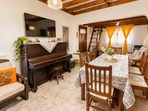 Casa en Venta con 1 cochera