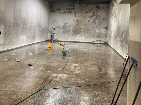 Local en Alquiler Via Púb.