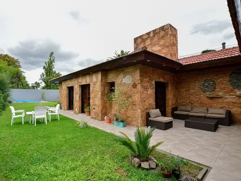 CASA  EN VENTA GONNET