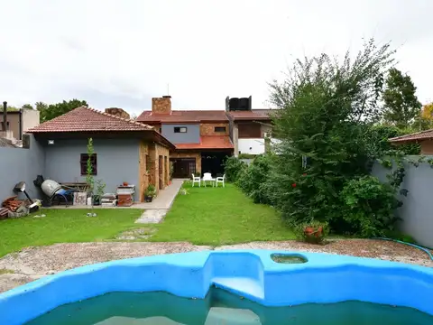 Casa 6 ambientes con 3 baños