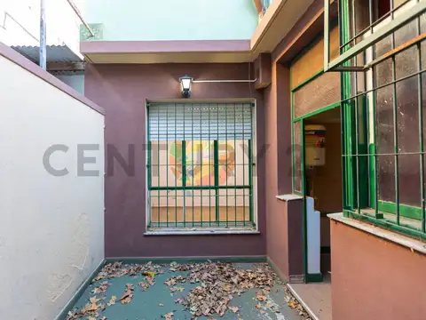Departamento 6 ambientes con 2 baños