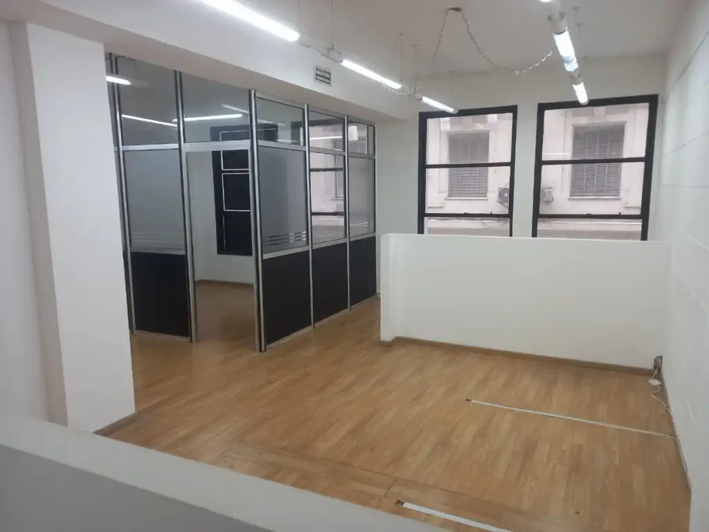 Lavalle 400, Piso 1