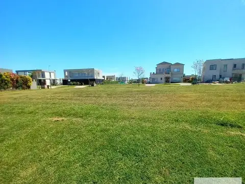 Terreno en Venta en Puertos - Barrio Ceibos, USD 180.000