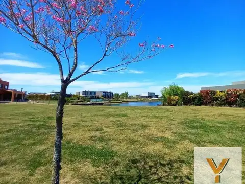 Terreno en Venta en Puertos - Barrio Ceibos, USD 180.000